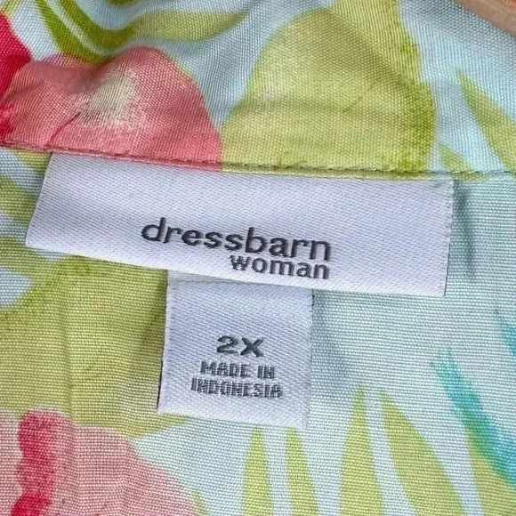 NWT Dressbarn Women’s Hawaiian Button Down Tee Tropical Hibiscus Print Size 2X - Picture 4 of 9